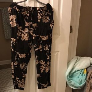 Gloria Vanderbilt Floral Printed Pants